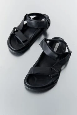 ST. AGNI | Padded Sportsu Sandal - Black -Clothing Best Sale p c4490e6b 8fb7 4a62 a59e 2823ec93d53f